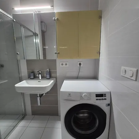 City And Garden Stylovy Apartman S Vyhladom A Zelenym Dvorom *