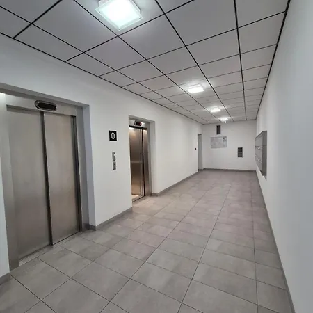 City And Garden Stylovy Apartman S Vyhladom A Zelenym Dvorom *